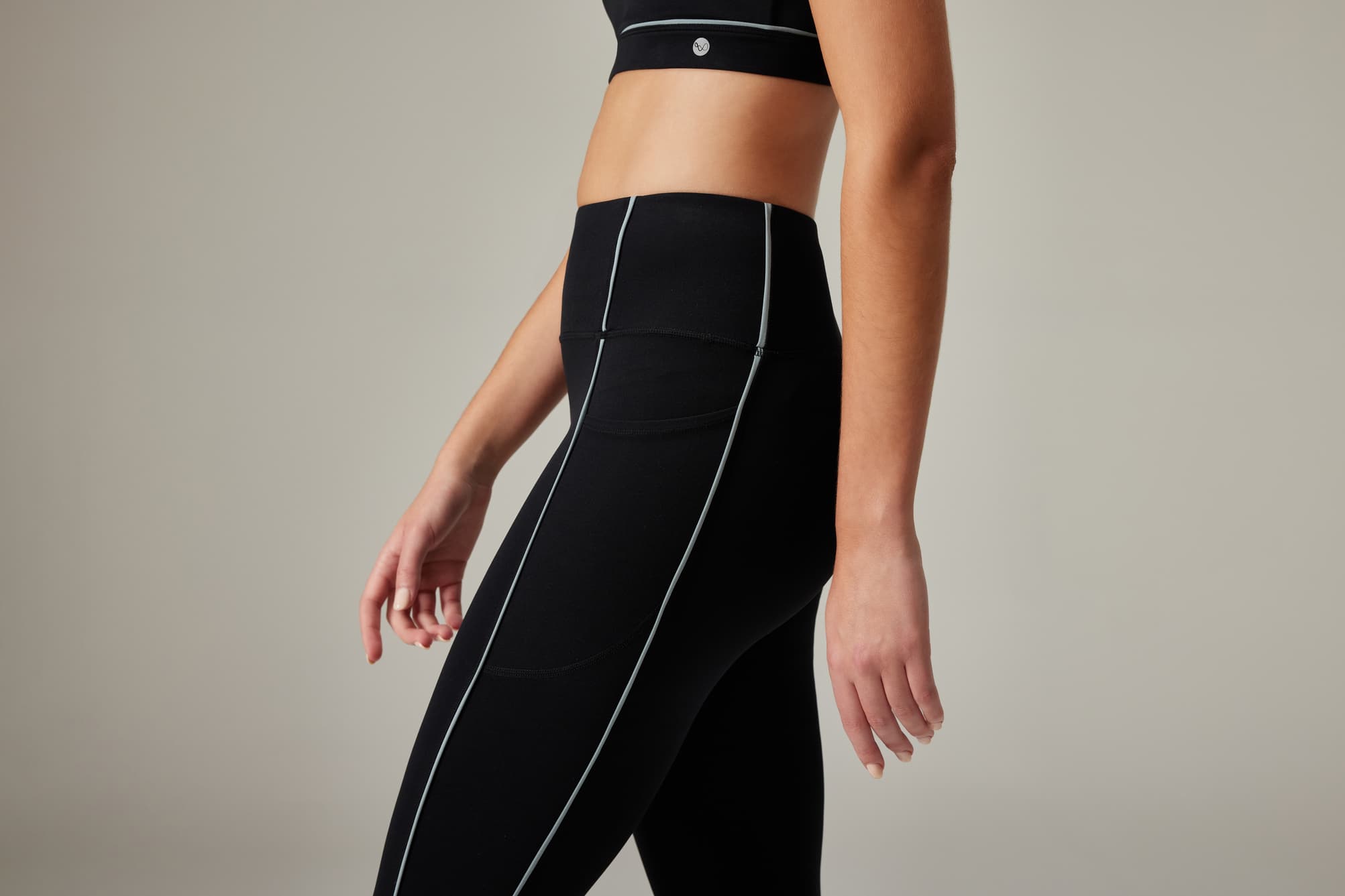Weightless Performance legging  (Inseam 28”)